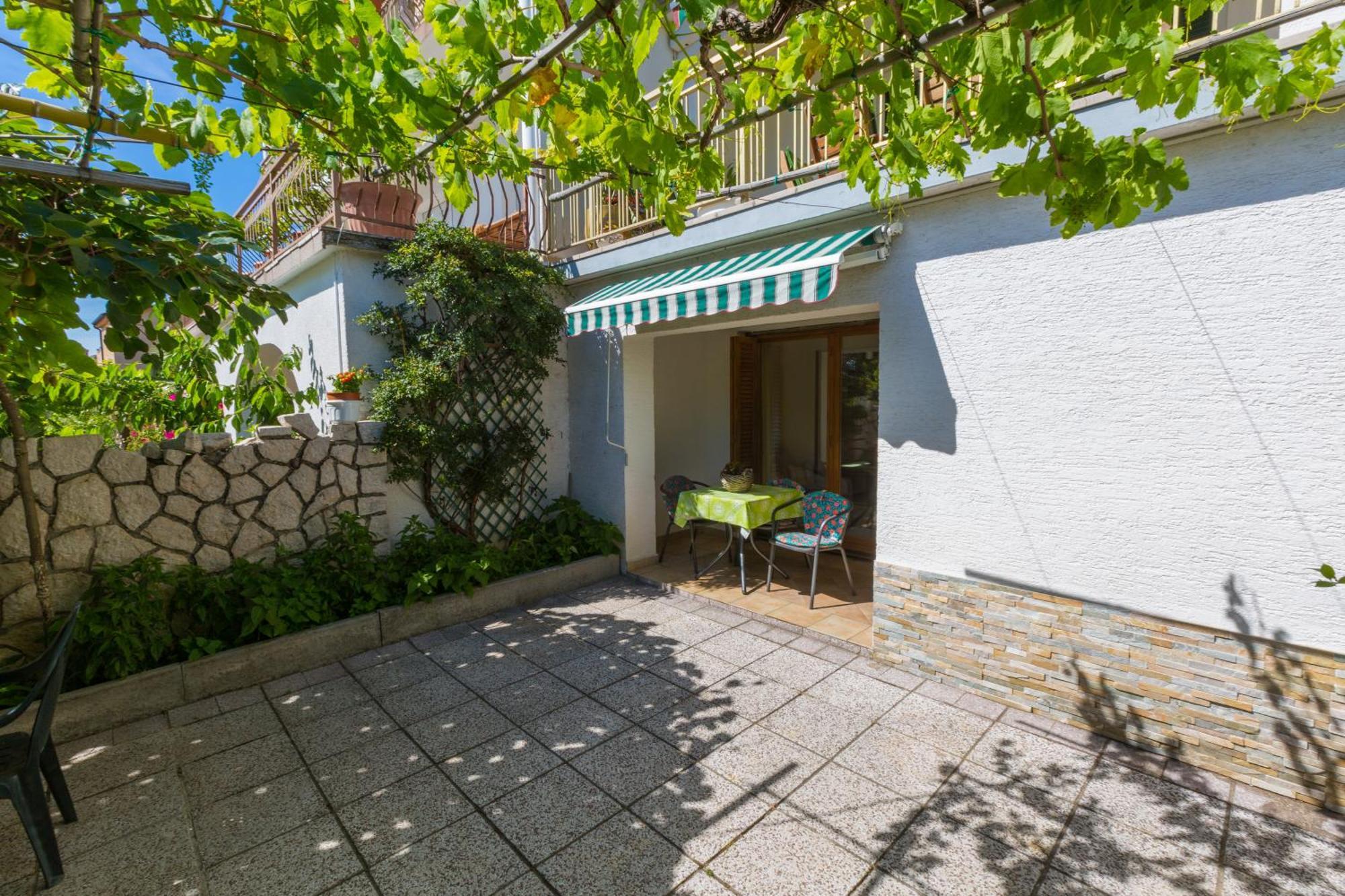 Nella. Crikvenica Exterior foto
